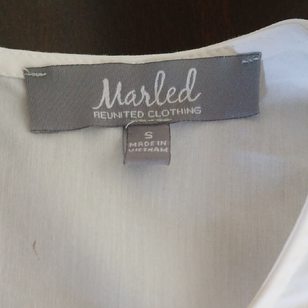 Marled - White Top with 1/2 Bell Sleeve - Picture 7 of 10